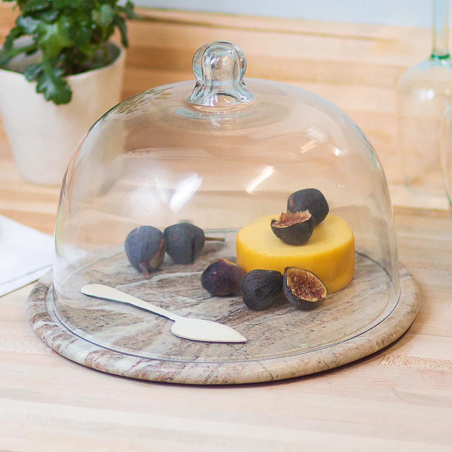 WATERFALL MARBLE GLASS CLOCHE