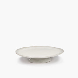 LARGE PLATE ON FOOT