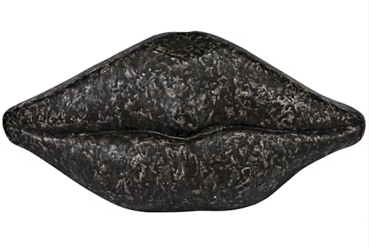 LIPS BLACK CEMENT