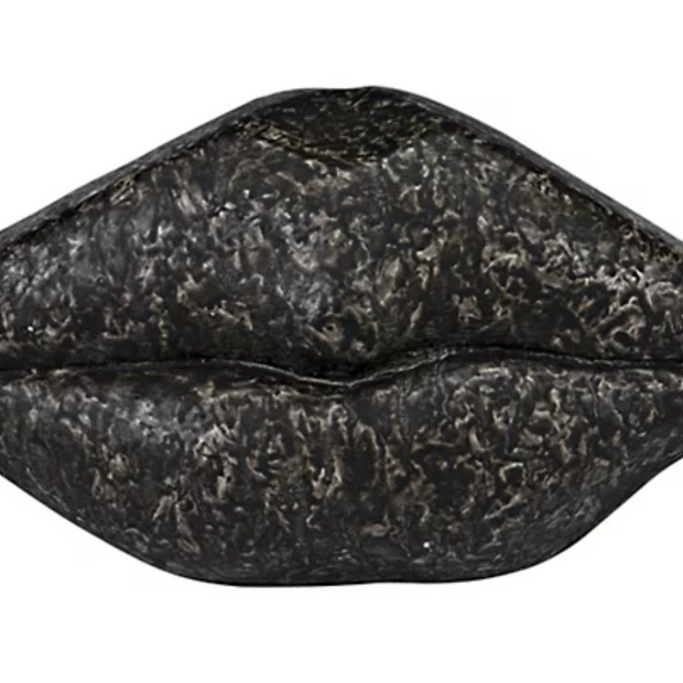 LIPS BLACK CEMENT